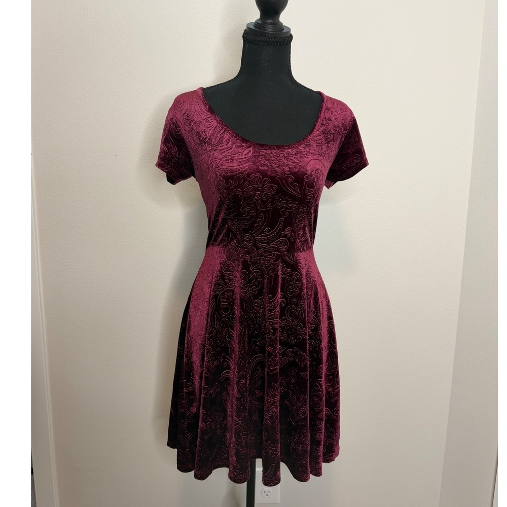 Midnight Hour Burgundy Velvet Paisley Skull Skater Scoop Neck Mini Dress Sz S